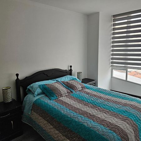 Hermoso Departamento, Centrico Y Tranquilo Quito Exterior foto