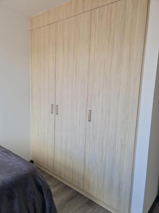 Hermoso Departamento, Centrico Y Tranquilo Quito Exterior foto